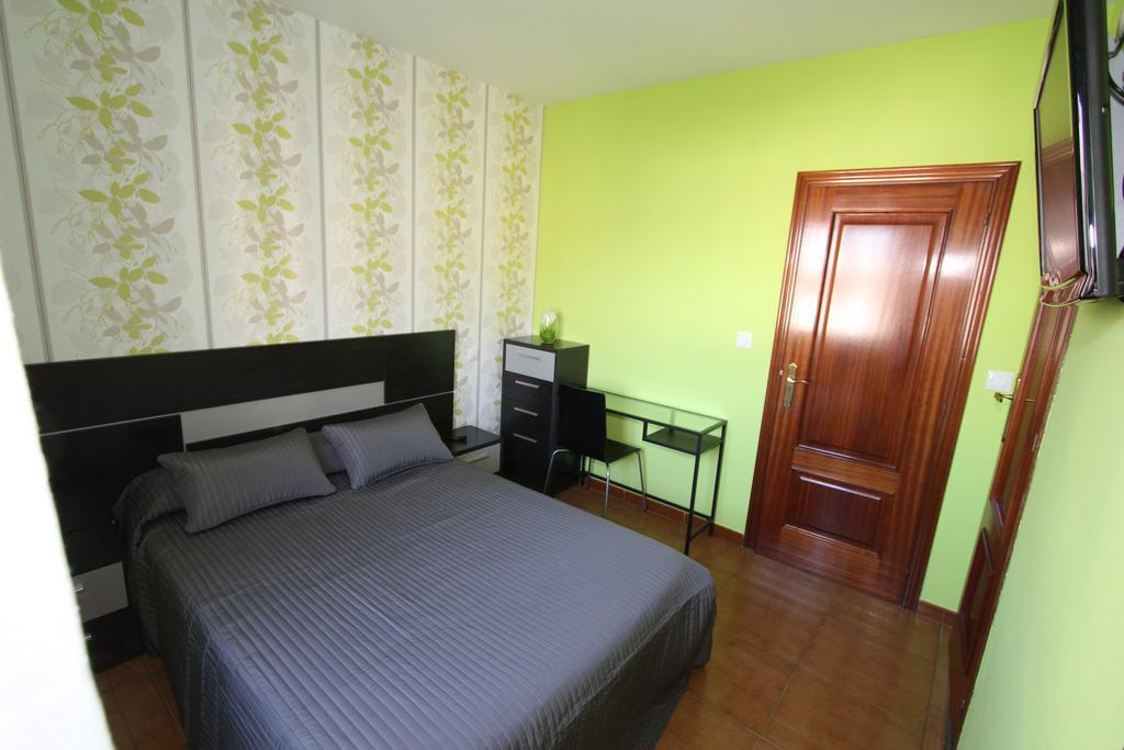 Pr Plaza De Galicia Hotel ซานติอาโก เด กอมโปสเตลา ภายนอก รูปภาพ