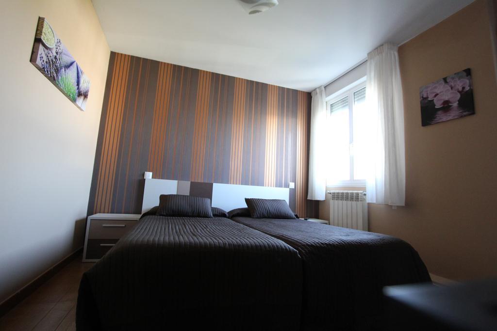 Pr Plaza De Galicia Hotel ซานติอาโก เด กอมโปสเตลา ภายนอก รูปภาพ